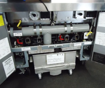 2018 - FRYMASTER GAS 3 WELL FRYER W/ FILTER & BASKET TIMERS - FLAWLESS CONDITION! - Image 7