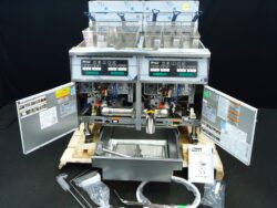 NEW! PITCO SOLSTICE SUPREME SSH75 70/90LB "BIG BASKET" 2 WELL GAS FRYER W/FILTER