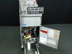 PITCO 55 LB GAS FRYER - BASKET TIMERS / FILTER SYSTEM / WARRANTY! - PROPANE!
